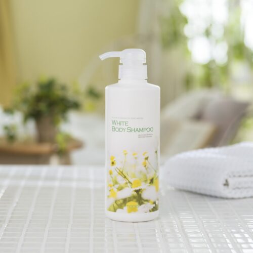 Sữa tắm Manis WHITE BODY SHAMPOO
